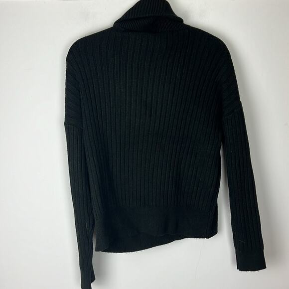 525 Sweater - Women’s Small‎ - Picture 6 of 8